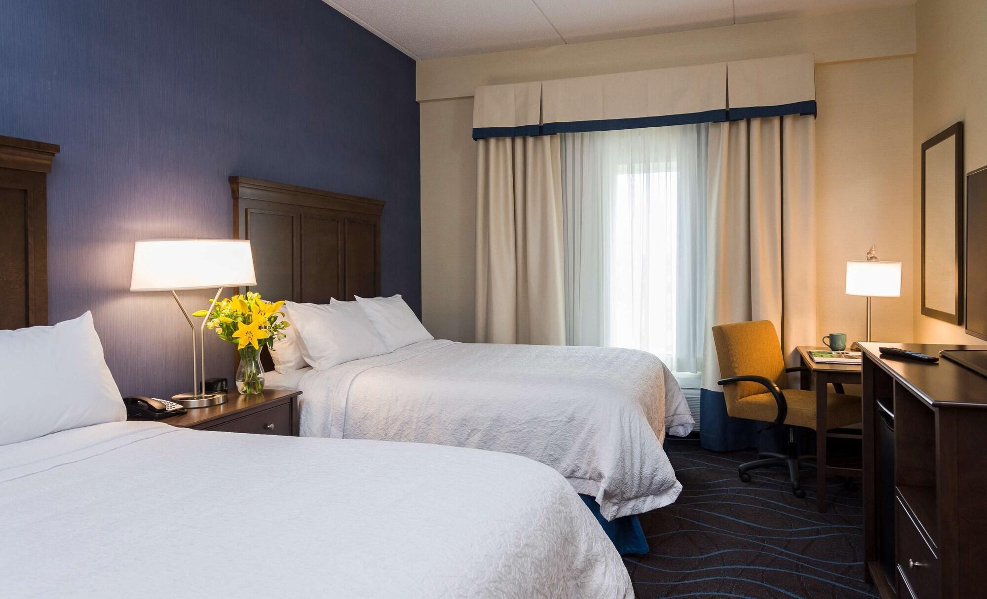 Hampton Inn By Hilton Ottawa Airport Exterior foto